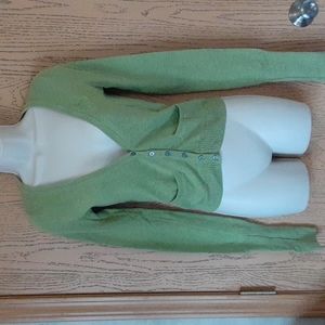 Abercrombie & Fitch button up v neck sweater